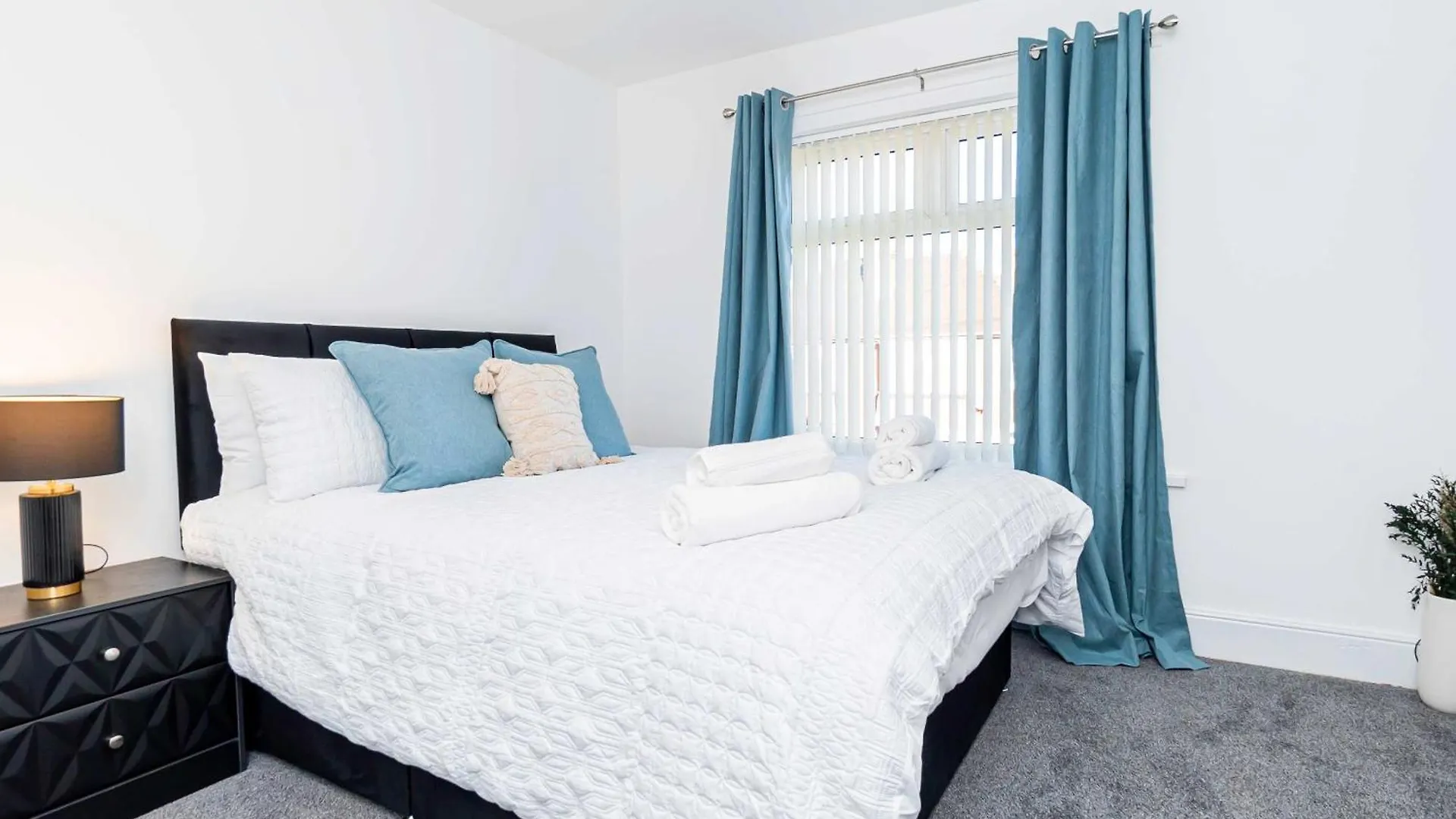 아파트 3Br Home With Wifi Relax Or Work In 동커스터